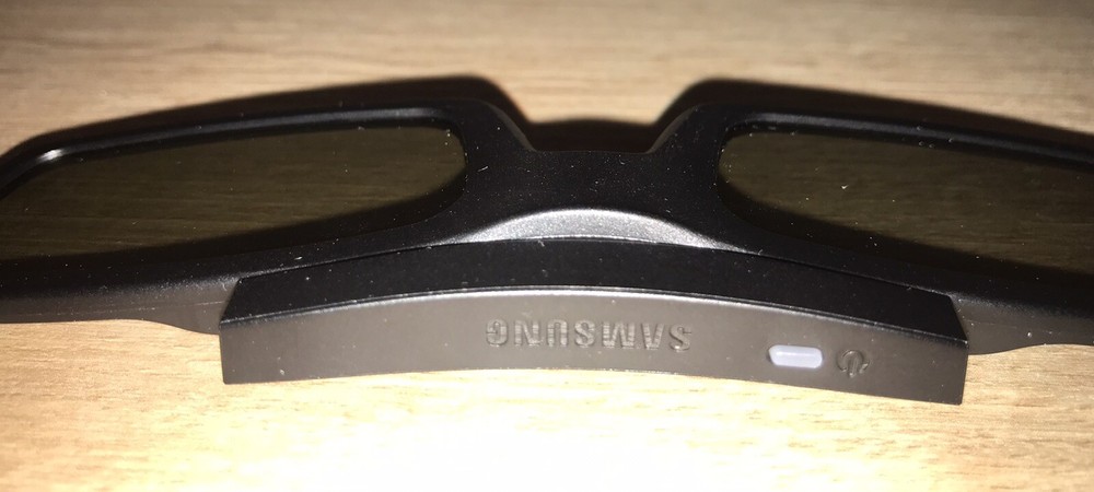 (4) Samsung Model # SSG-5100GB 3D active glasses with box