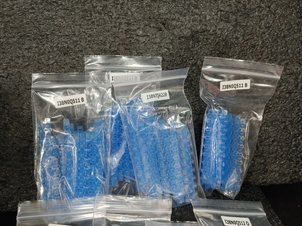 APPLIED BIOSYSTEMS N8010835 MicroAmp 8 Cap Strip Assorted Colors