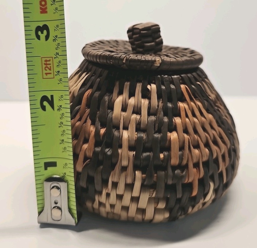 Small, Lidded, Handmade Woven Basket. a7