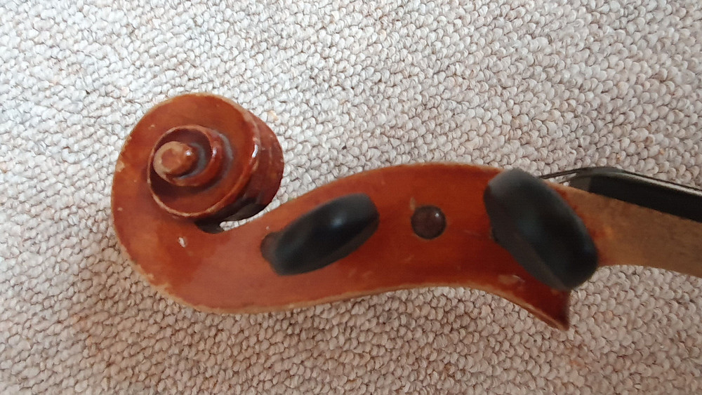 nicely flamed old 3/4 Violin violon