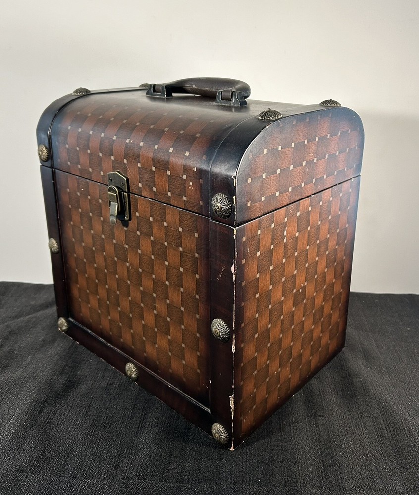 Small Trunk with Handle & Clasp