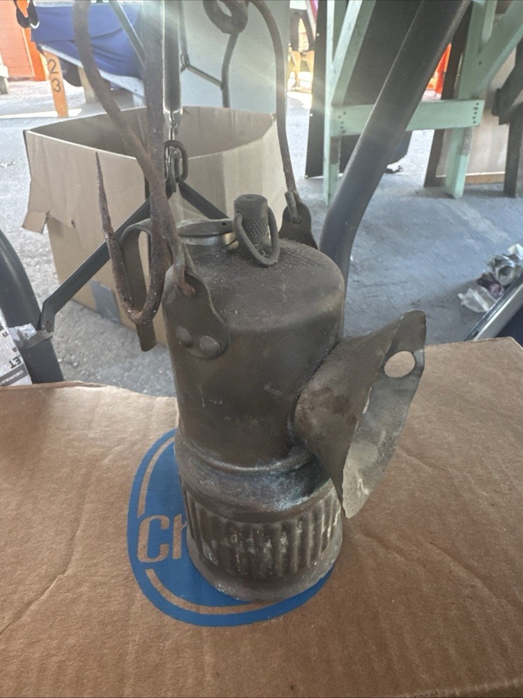 1926 Dew R Lite Hook Back Dewar MFG Co