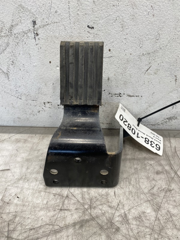Mack Hood Rest (638-10820)