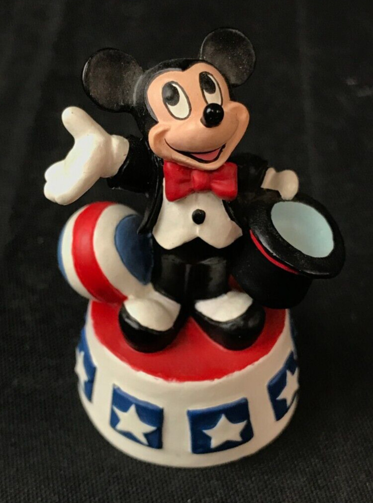 Disney Lenox Mickey Mouse Grand Master Magic Collection 2" Thimble Figurine