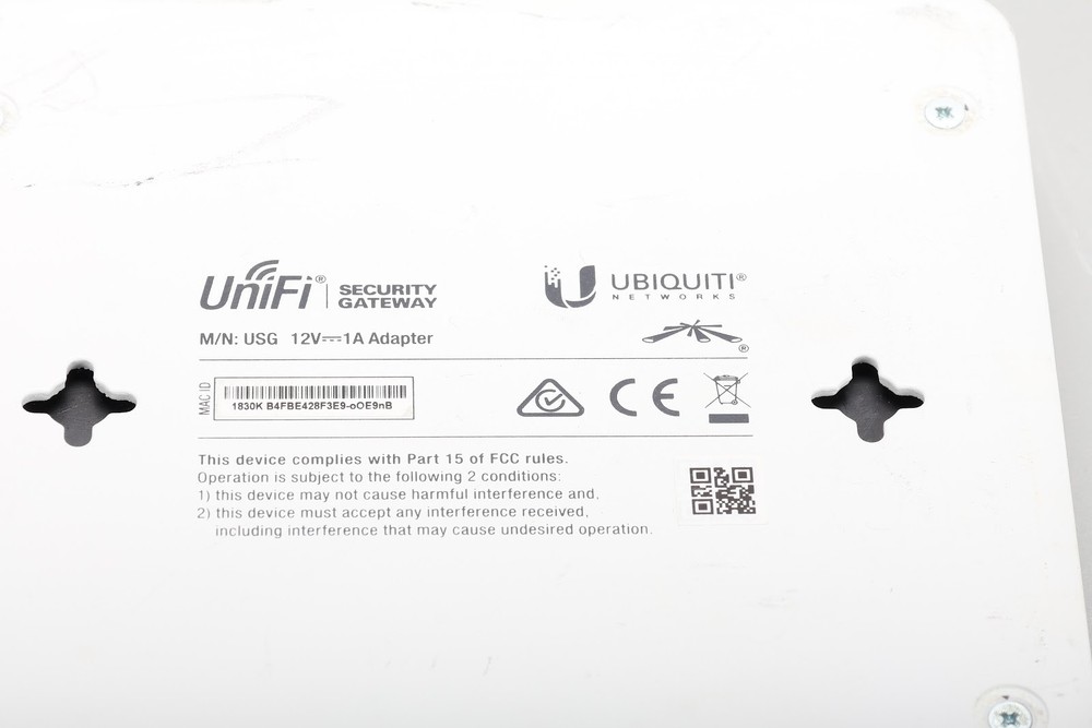 Ubiquiti Networks UniFi USG Security Gateway - Fair Condition