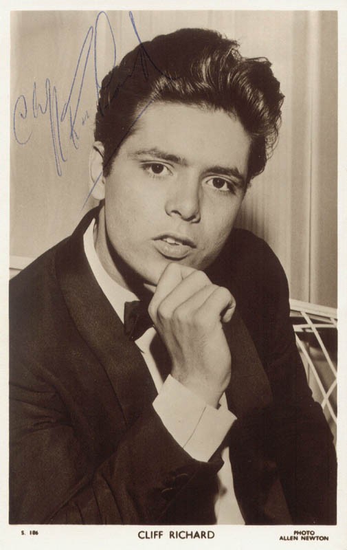 CLIFF RICHARD - PICTURE POST CARD SIGNED