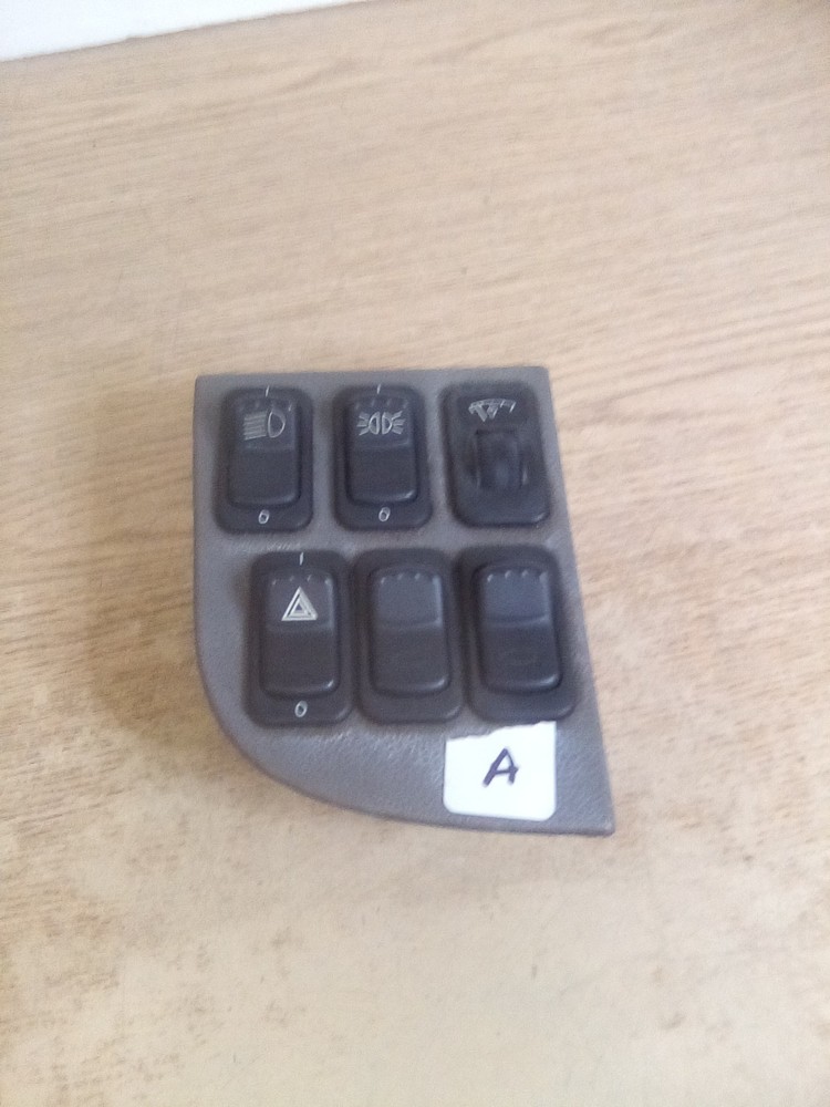 Peterbilt 387 Paccar S64-6077 Dash Switch Panel