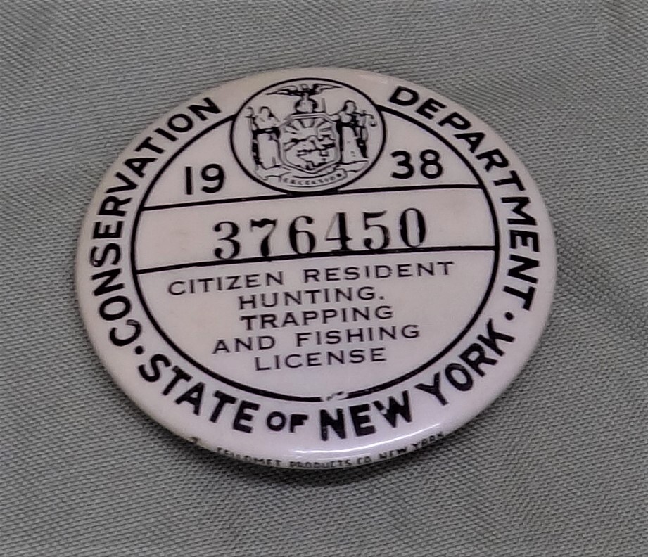 Two Original NY Hunt-Fish Pinbacks, 1 3/4", 1938 & 1941