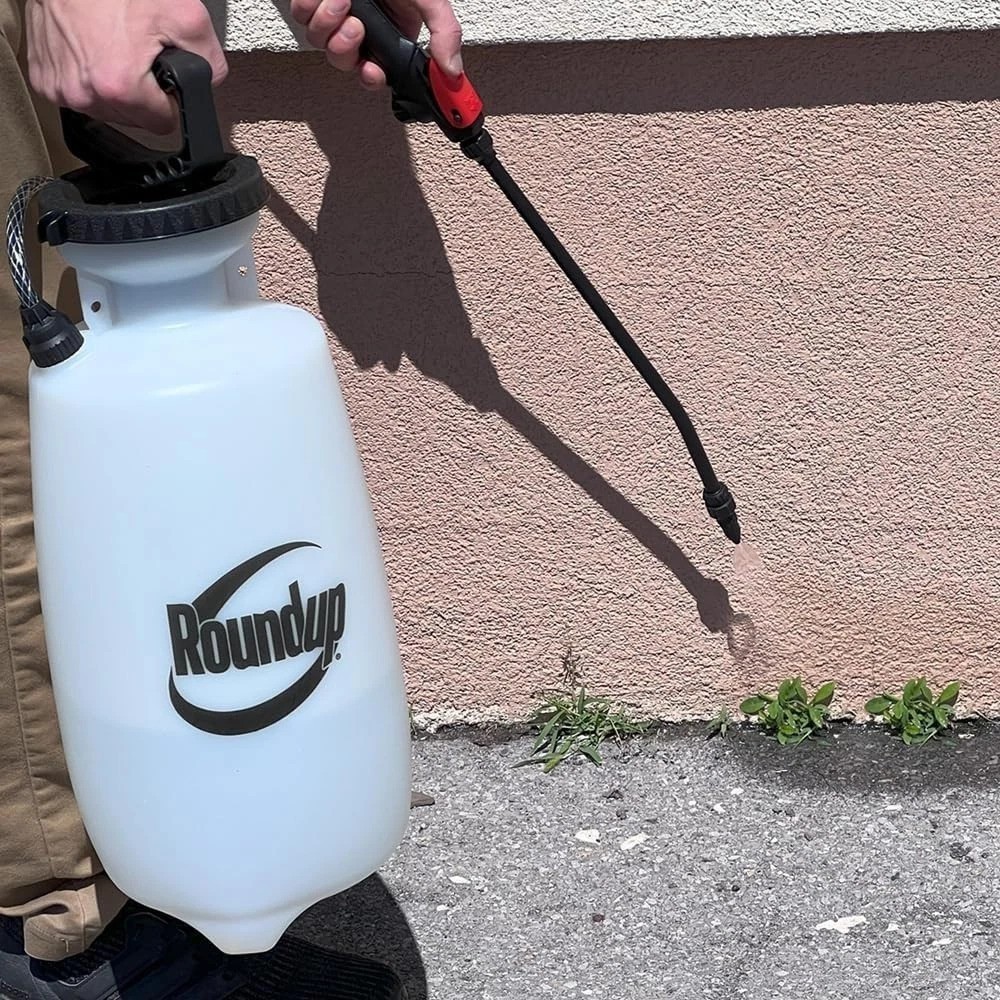 Multi-Functional 2-Gallon Lawn Sprayer with 3 Nozzles for Efficient Pest Control