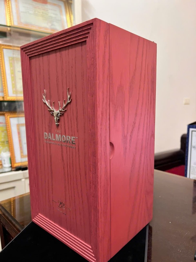 Paper box  The DAIMORE 28 Years