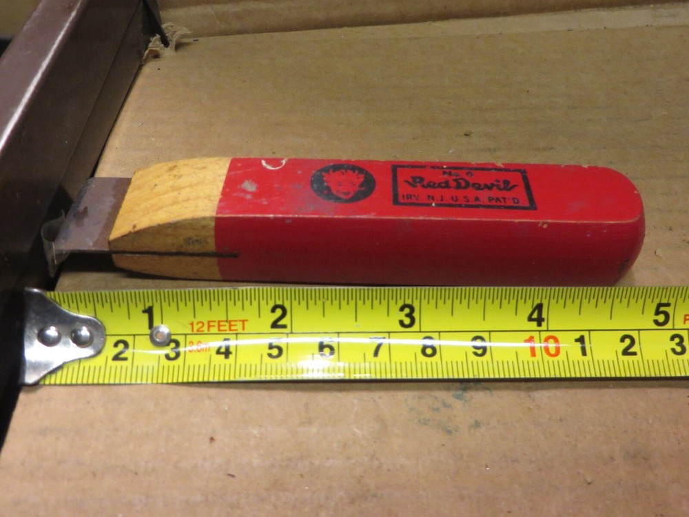 RED DEVIL vintage scraper WOOD HANDLE 5"