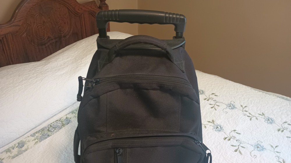 Black Bowling Ball Rolling Case 900 Series 1 ball retractable handle