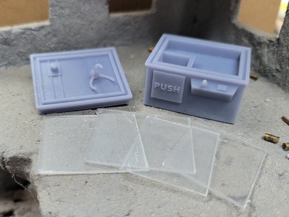 The CLAW - Miniature Tabletop Claw Machine