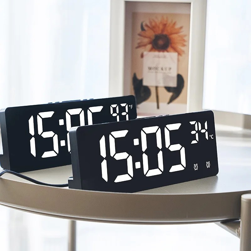 Digital Alarm Clock Travel Clock with Temperature Table Clock Random Display us