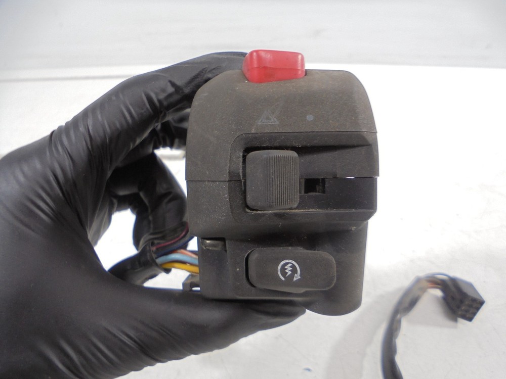 1999-2002 Suzuki SV650 OEM Right Handlebar Control Start Kill Stop Switch