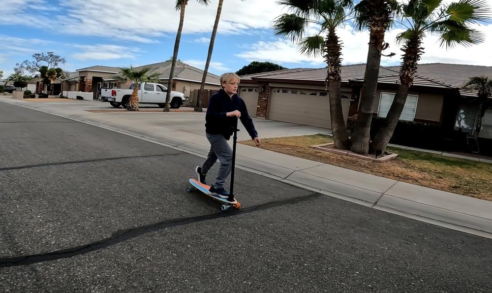 Removable Skateboard Handle - (Handle Only no Board Included) - Learn to Skat...