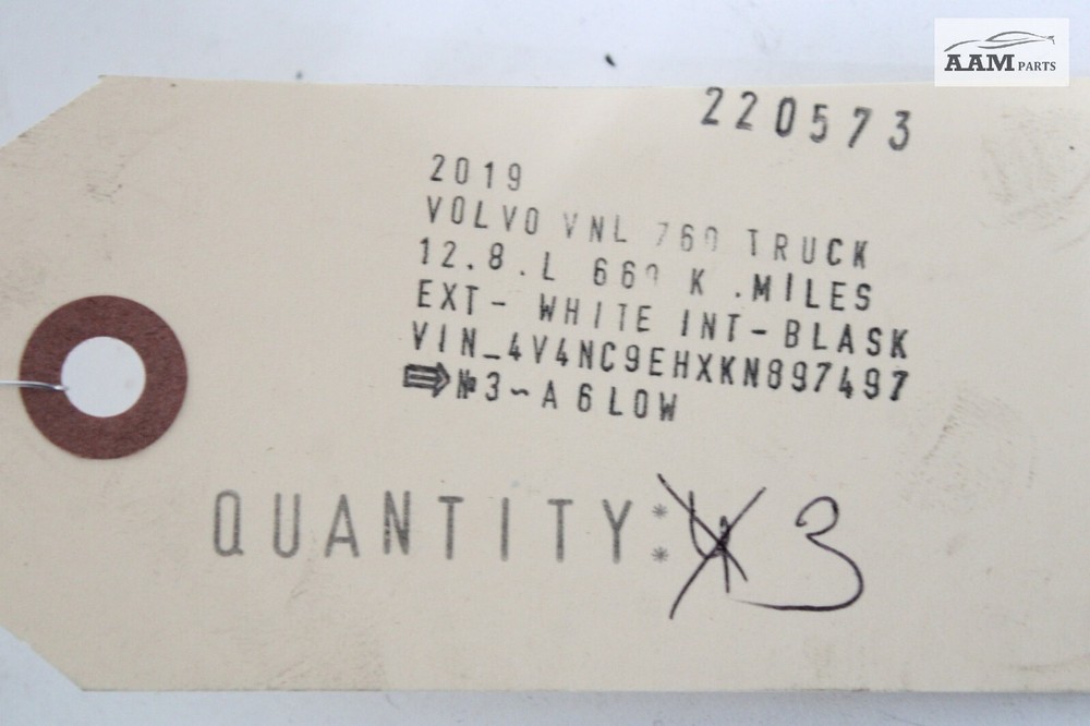 2019-2023 VOLVO VNL 760 D13 FRONT DASH FALSE IMITATION SWITCH SOCKET OEM