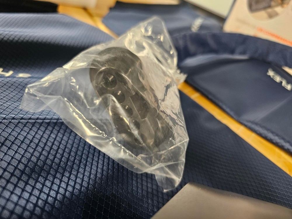 Small / Medium Sharper Image Powerboost Air Compression Boots Leg Massager Teens