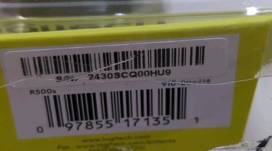 Logitech R500s Laser Presentation Remote Wireless Control Black 910-006518