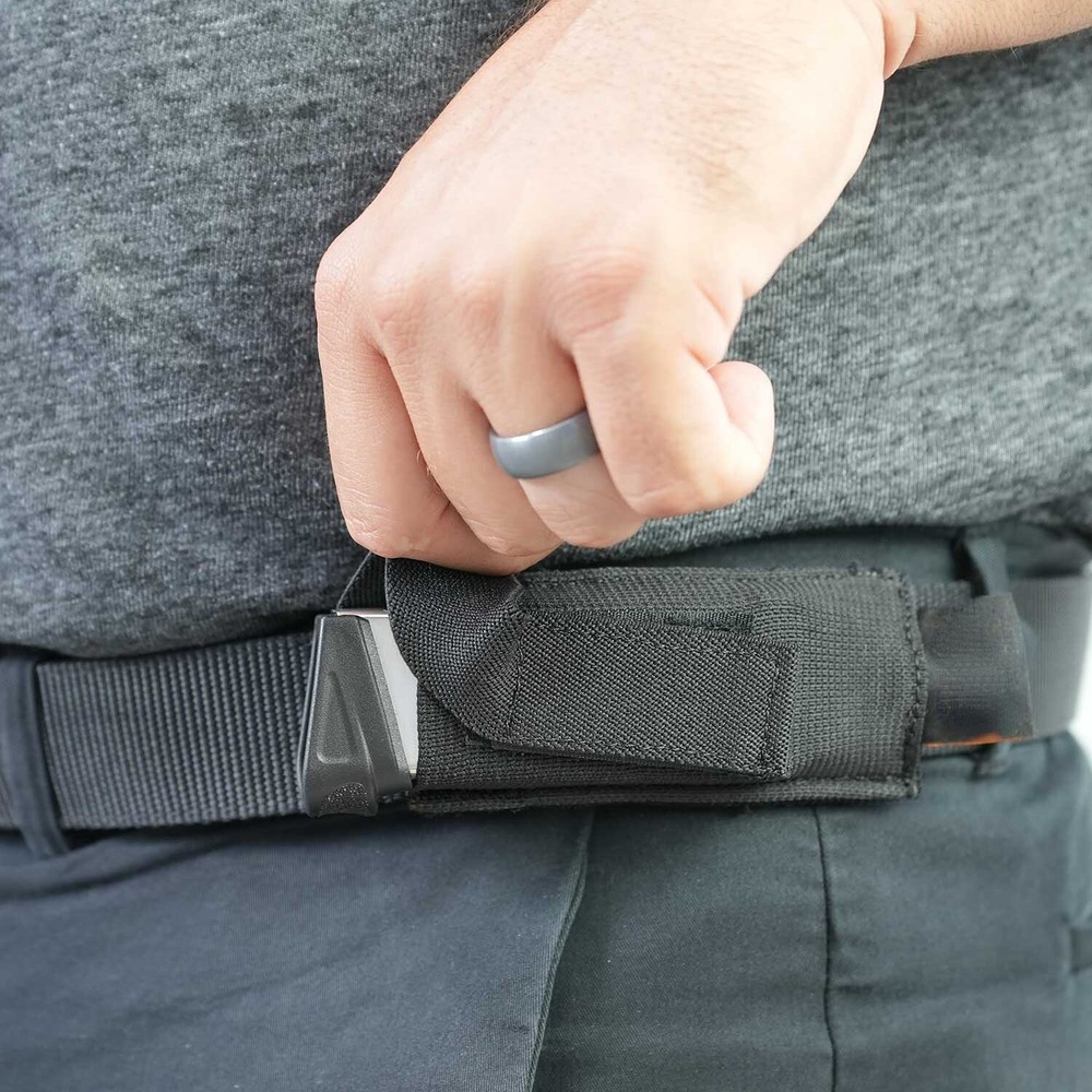 Horizontal Concealed Carrier Single Pistol Magazine Pouch with Safety Hook&Loop