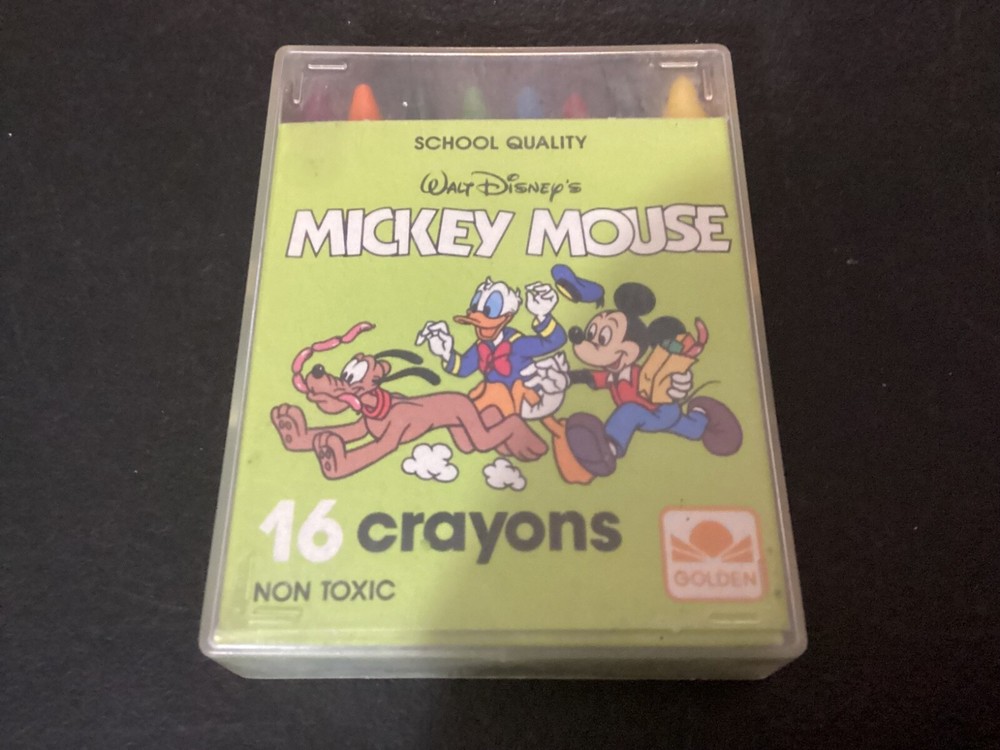 Disney Pack of Mickey Mouse Crayons