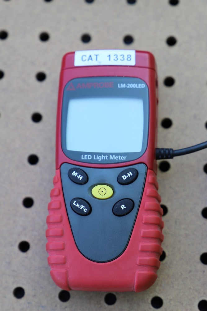 CAT 1338 LED LIGHT METER LM 200LED