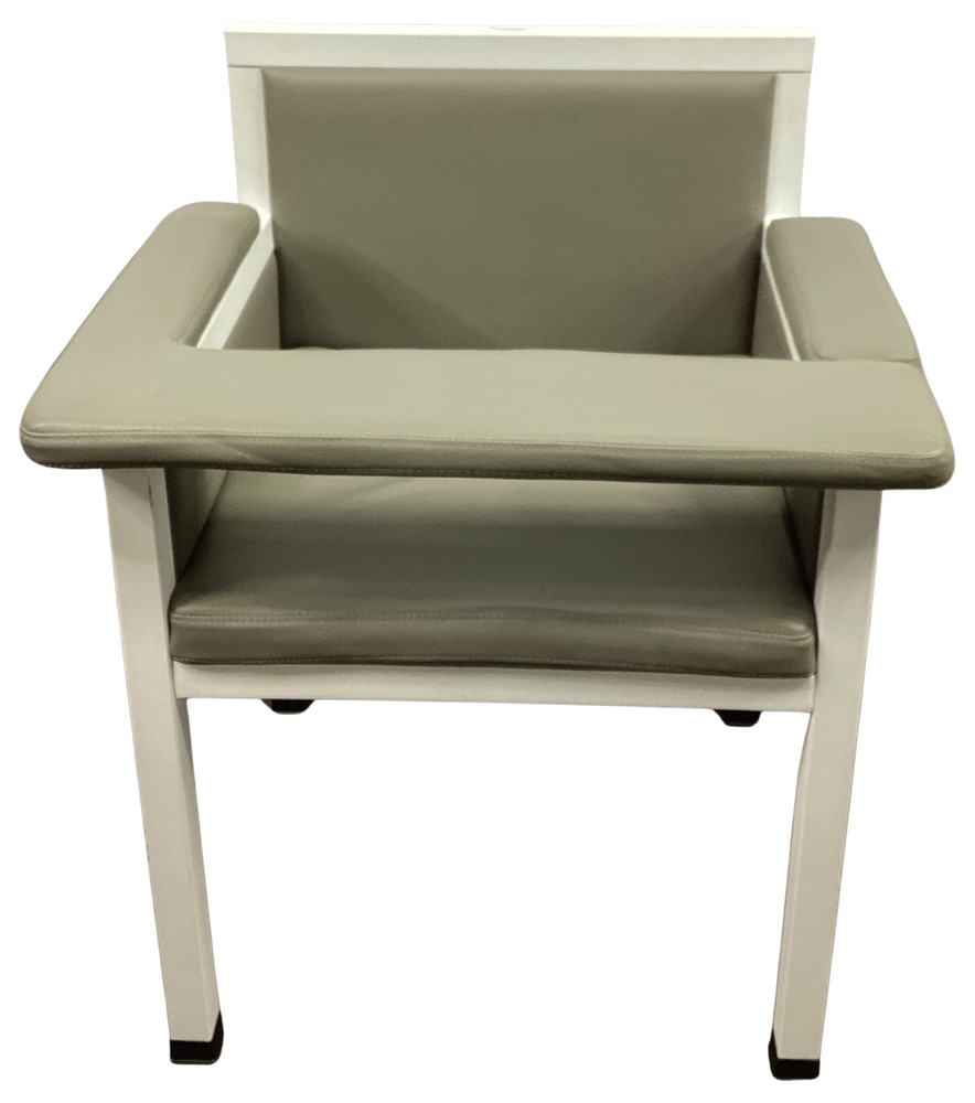 PHLEBOTOMY / BLOOD DRAWING CHAIR