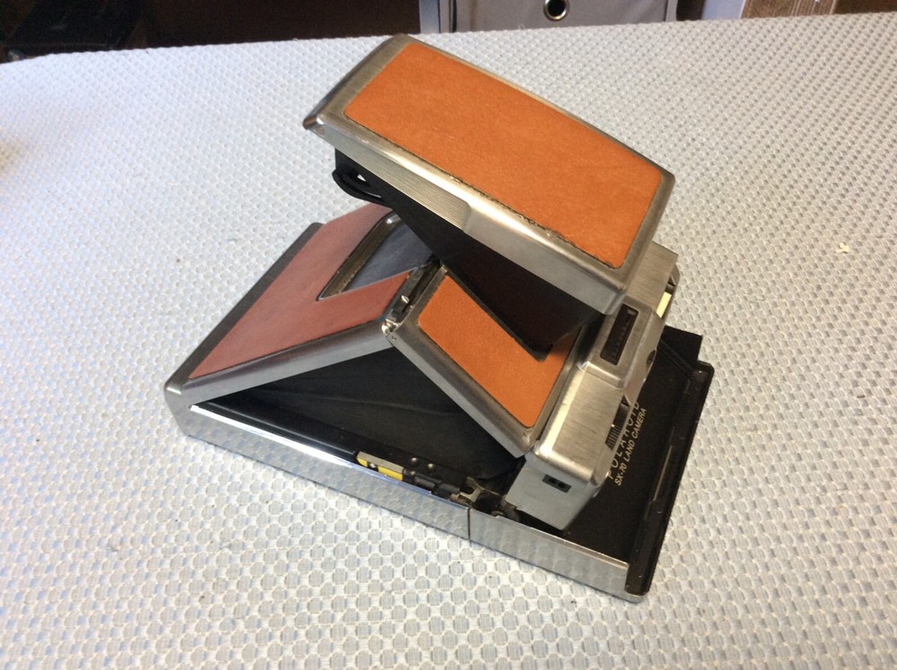 Polaroid SX-70 Land Camera Vintage Tan & Chrome  -  Read