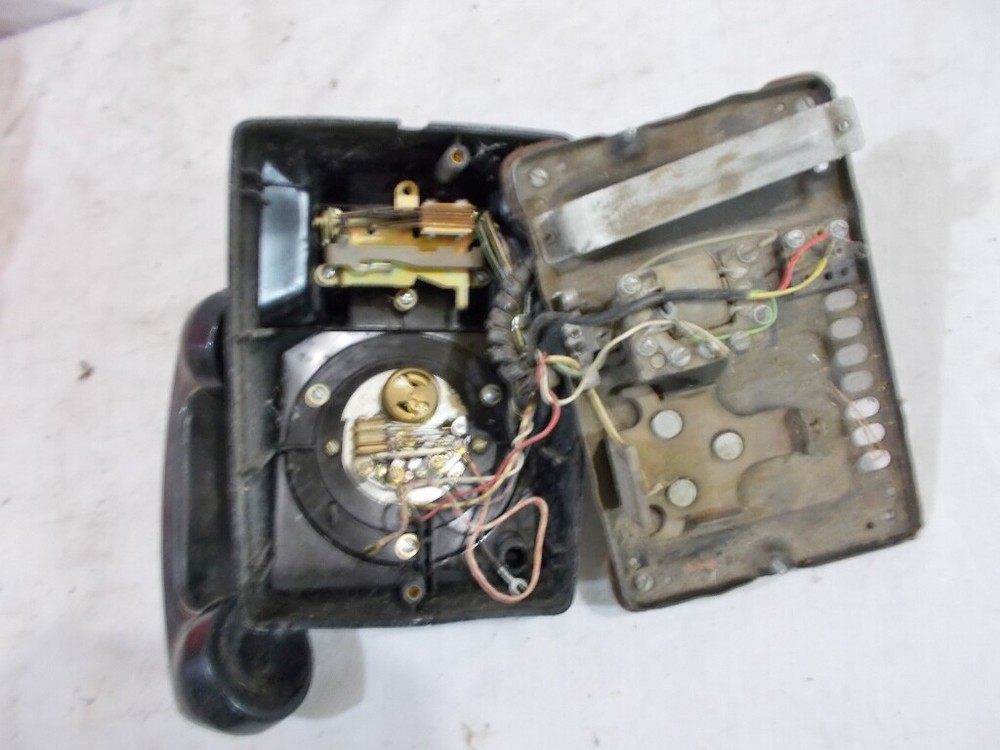 Four - 3500 Sets with Bakelite G1 Handsets