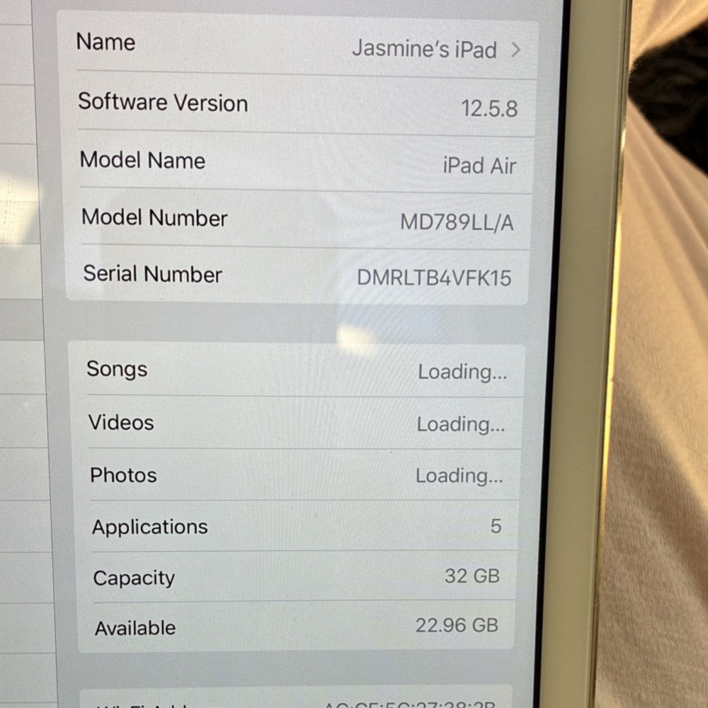 Apple iPad A1474 Silver Tablet Touchscreen Built-In Front Camera