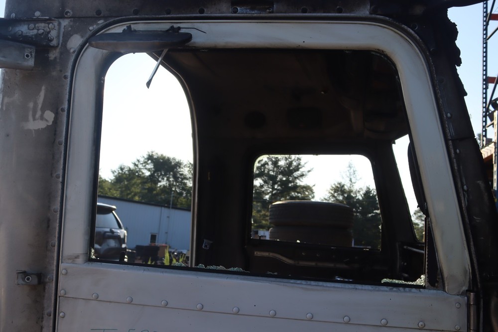 2006-2015 PETERBILT 386 RIGHT PASSENGER SIDE DOOR SHELL PANEL OEM
