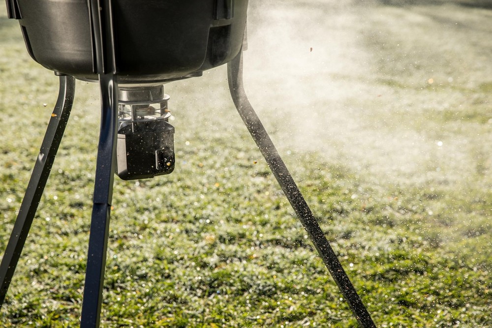 Deer Feeder Kit with Digital Timer and Quicklock Adapter for Flat Bottom Hopp...