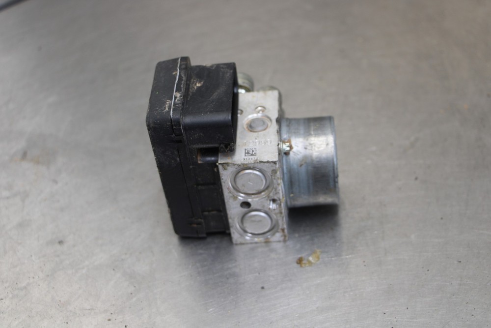 13-18 KAWASAKI NINJA ZX6R ABS PUMP UNIT MODULE