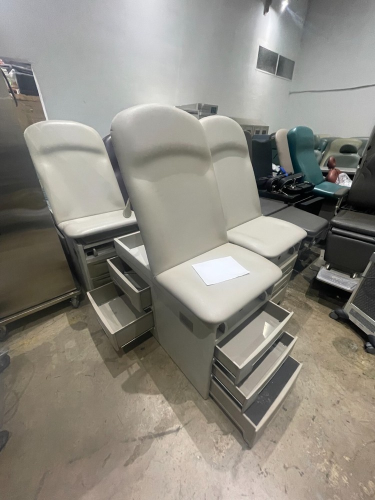 Brewer Access Model 5000 Patient Exam Table