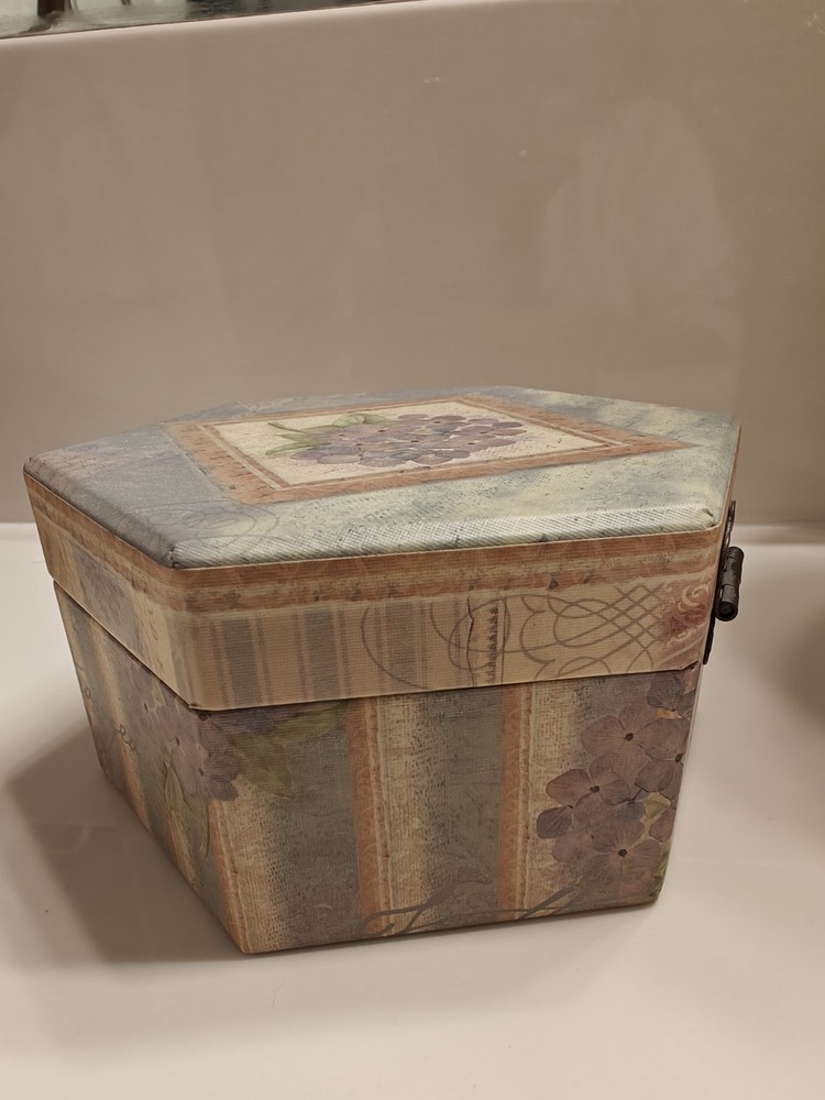 BOB'S BOXES by Lang-2003 Trinket Box - Hydrangea Garden w/ Removable Tray - #109