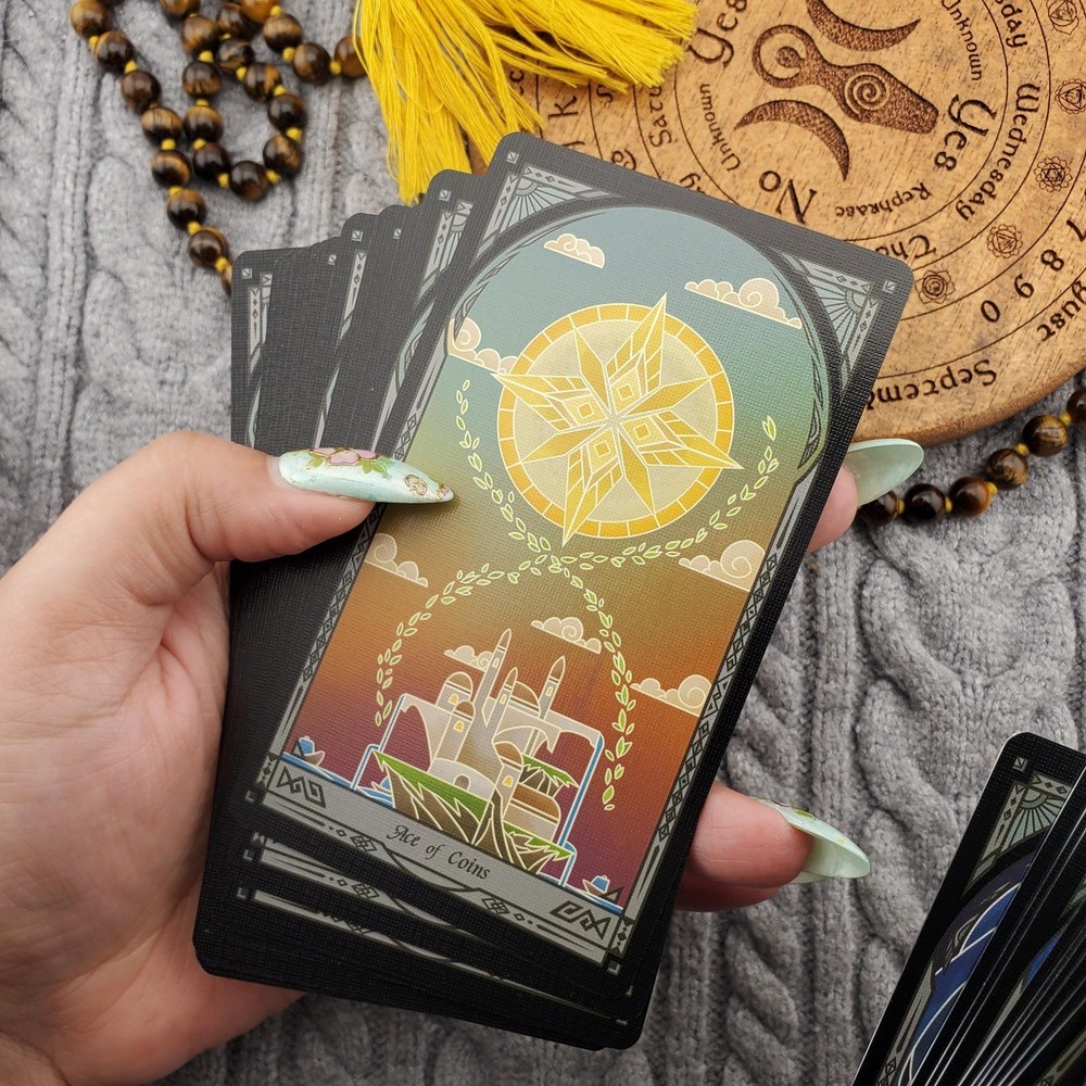 Broken Mirror Tarot Fourth Edition by Woh Studio 81 Card Tarot Deck USED