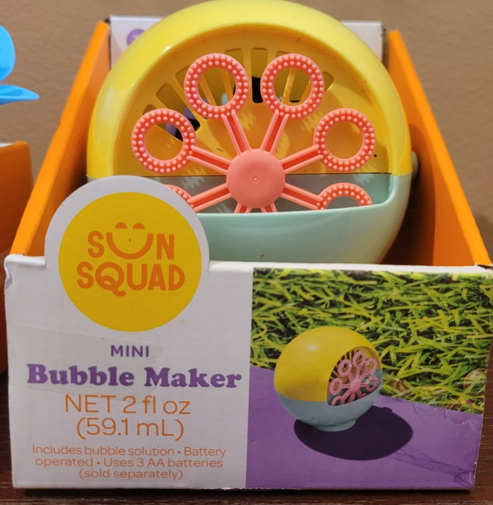 Sun Squad Mini Bubble Maker Fun Bubble Toy 2oz Bubbles Included 3 Pack New