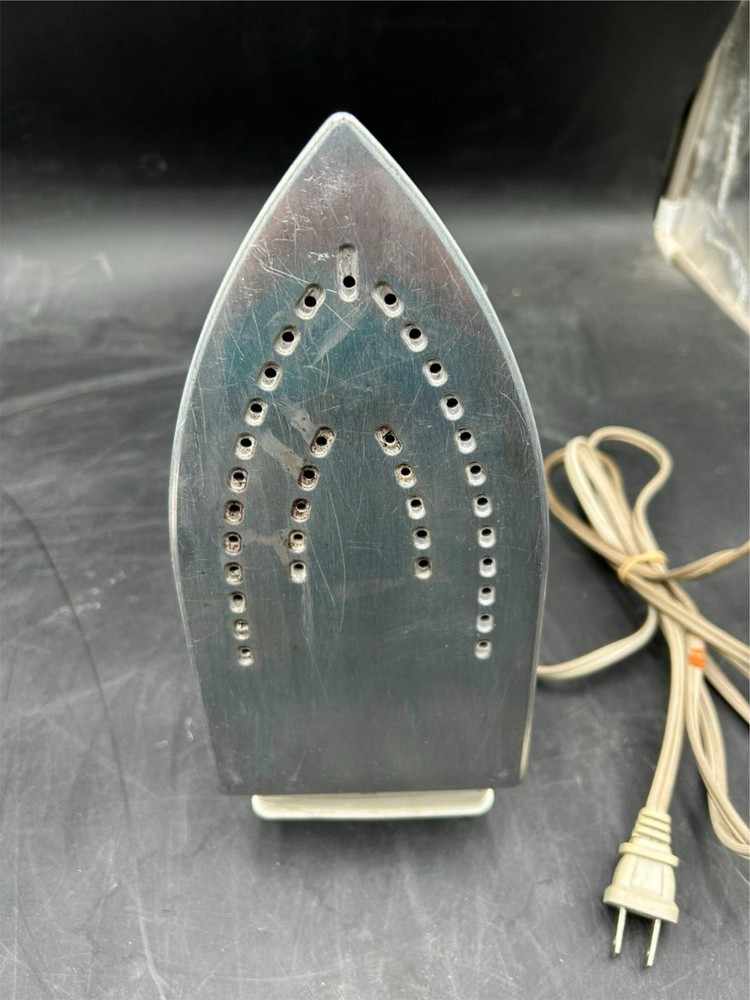 NORELCO EASY STEAM 503 IRON -- DRIP STOP SYSTEM