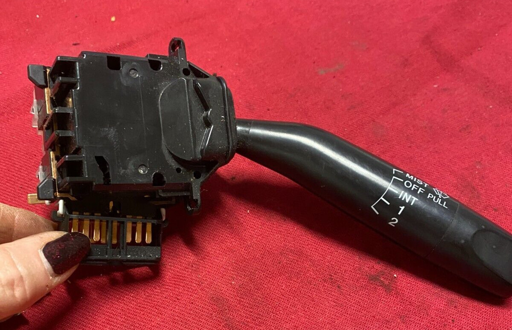 INTERNATIONAL CLF   COLUMN SWITCH, WIPERS ,SPEED AND SPRAY, 17B122