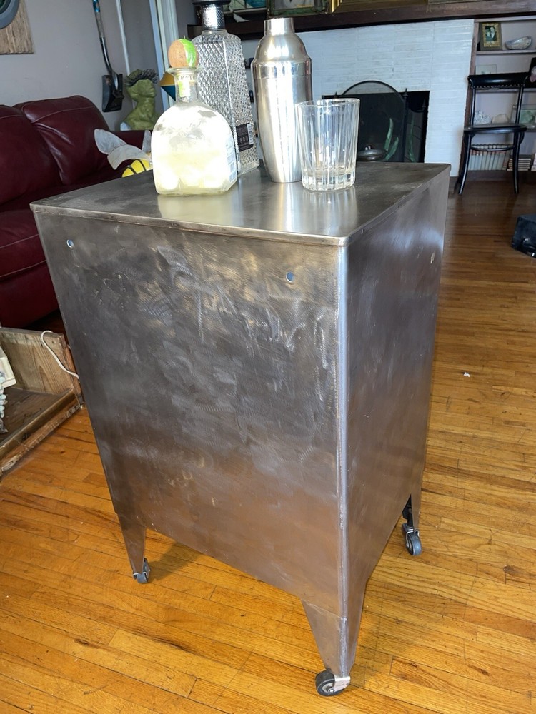 Custom Bar