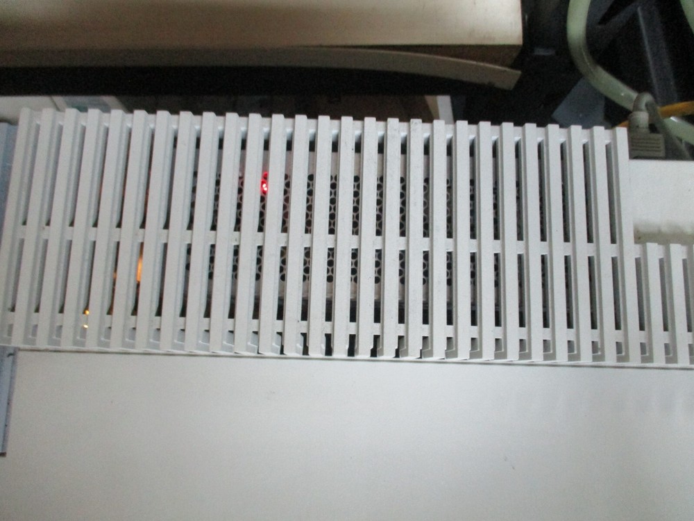 Perkin Elmer Lambda 25 UV/Vis Spectrometer