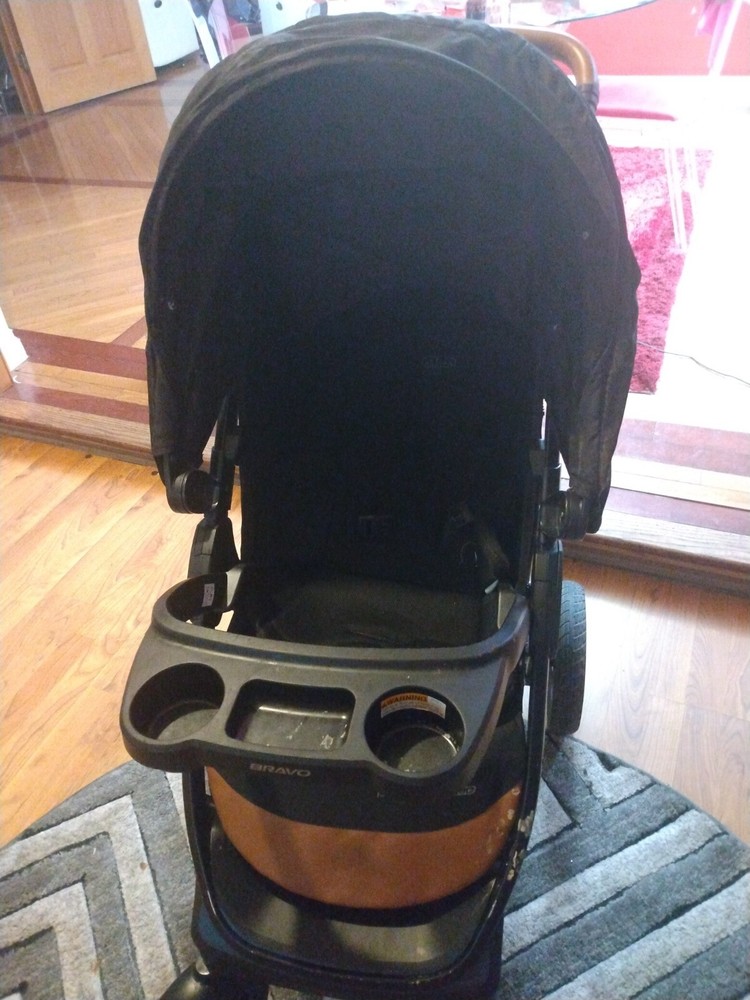 Chico bravo stroller traveling system