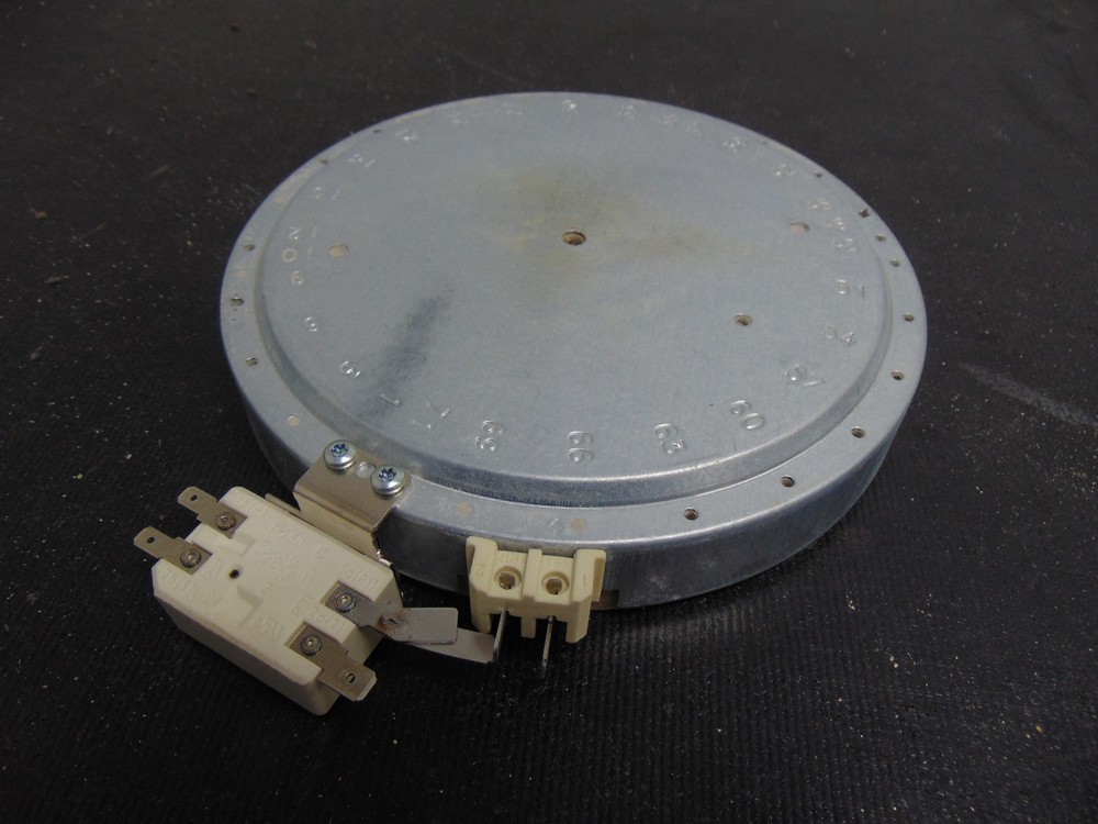 GE Range PB920DT1BB Surface Element 191D4162P002