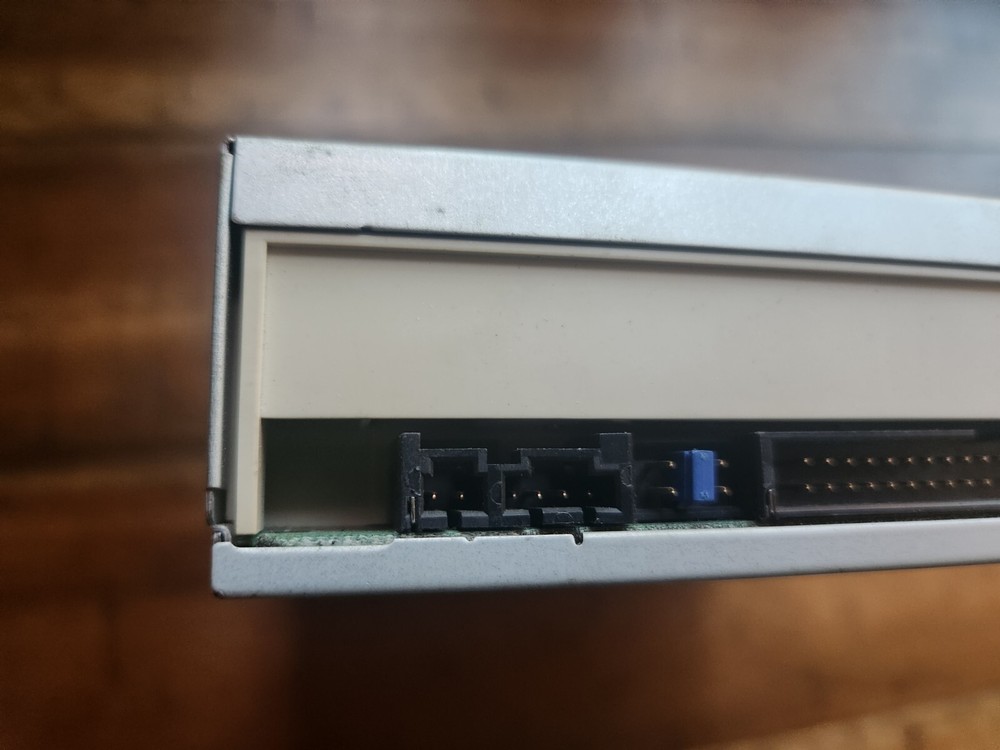 Asus QuiteTrack 16X - IDE DVD ROM Drive - Model# DVD-E616A