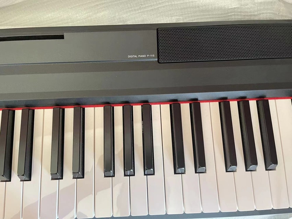 YAMAHA Digital Piano P-115, Black