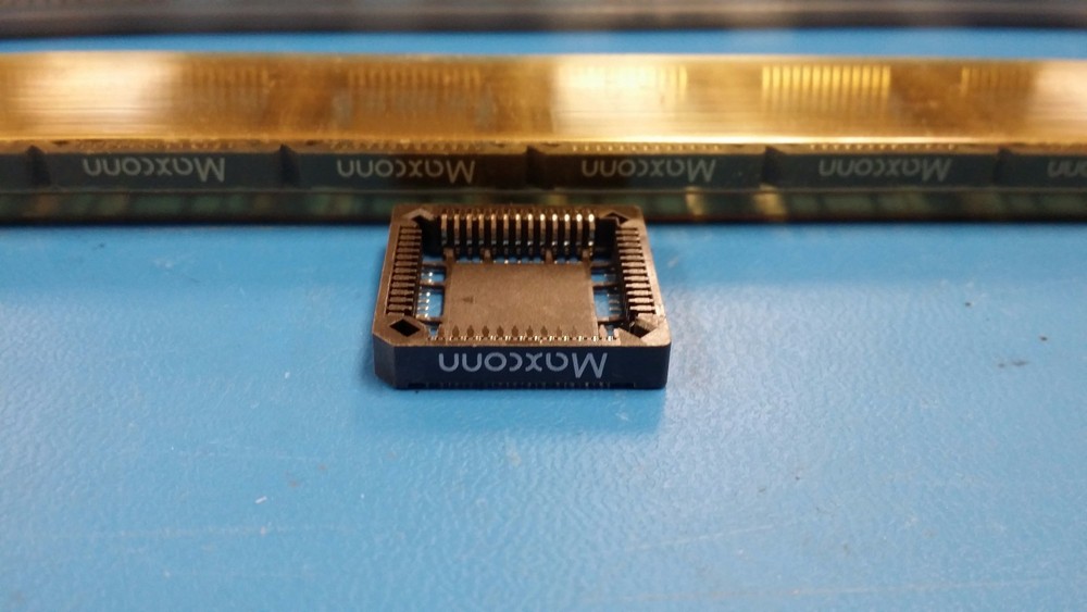 (5 PCS) MSM-PLCC-52-TX MAXCONN 52 PIN PLCC SOCKET SMD