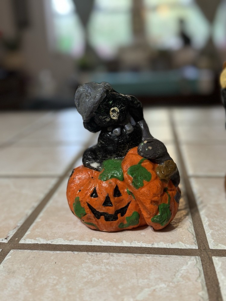 4 Vintage Halloween Candles