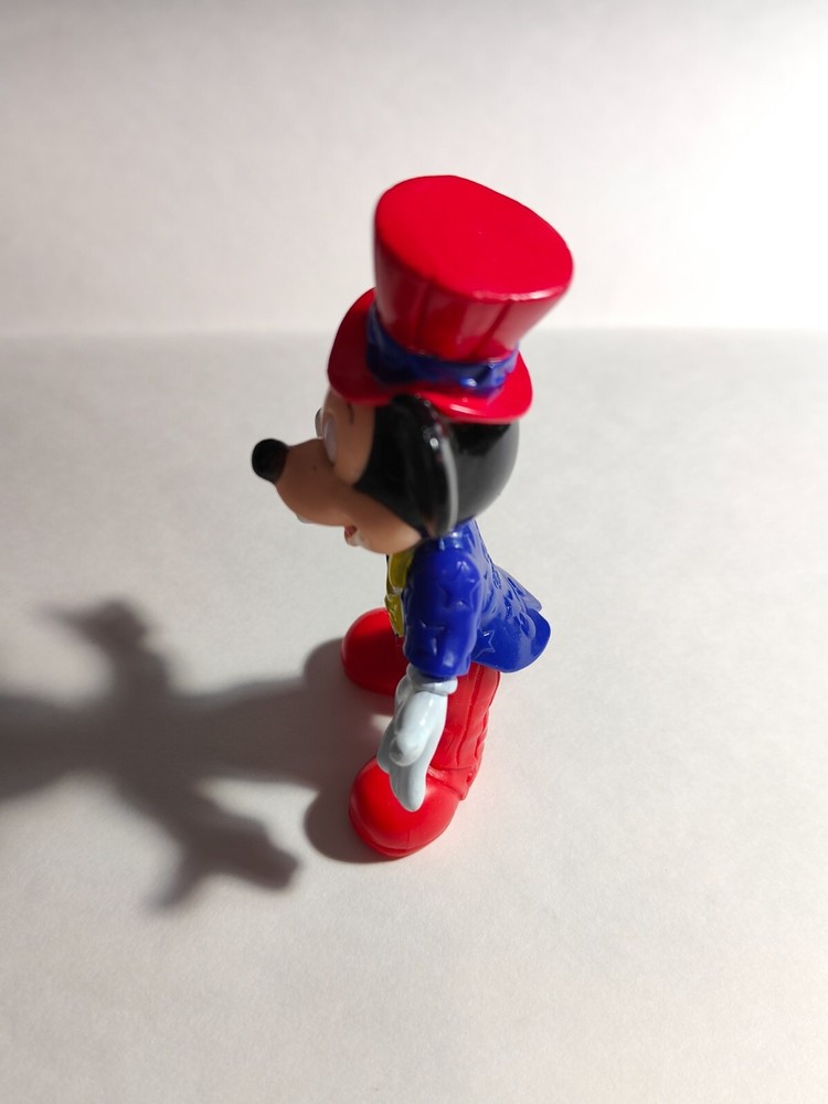 Disney Mickey Mouse Ringmaster Epcot Center Mickey 3.5"