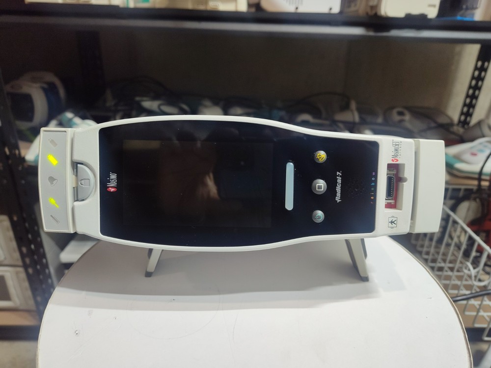 Masimo radical 7 pulse oximeter---No SPO2 cable.