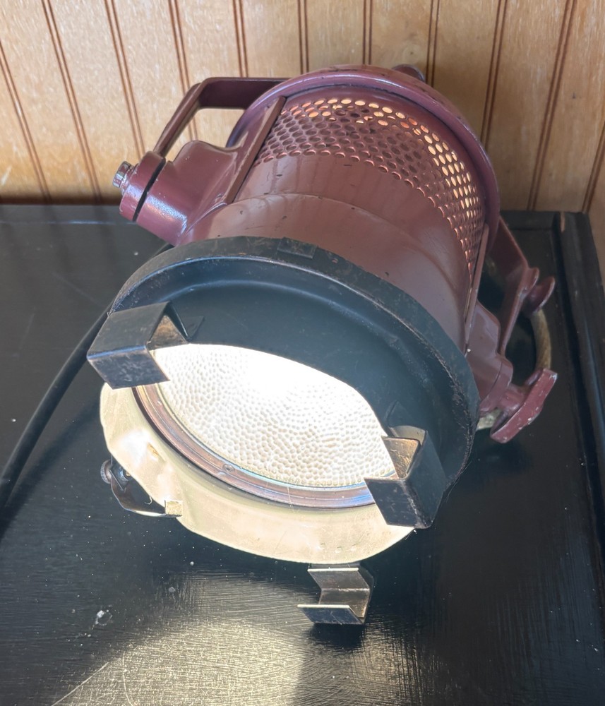 Mole-Richardson 800W Type 4051 Molequartz Teenie-Mole Light (588)